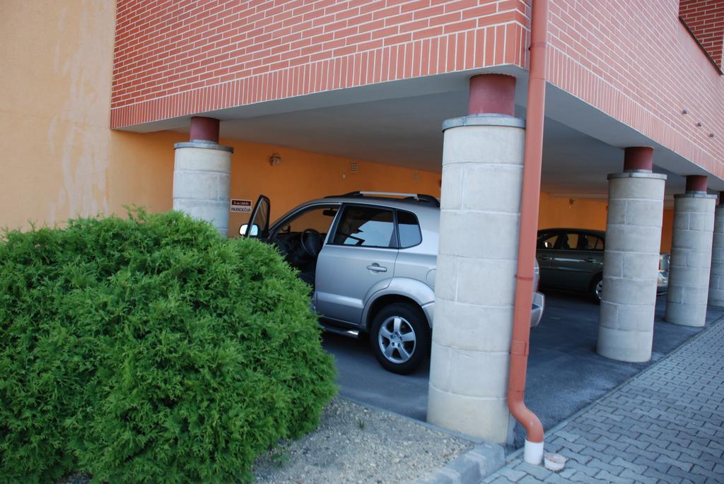 شقة Romai Apartmanhaz Hévíz الغرفة الصورة